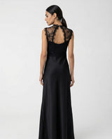 Abito lungo Rinascimento con Busto in Pizzo Aderente CFC0127526003 B001 NERO RINASCIMENTO 